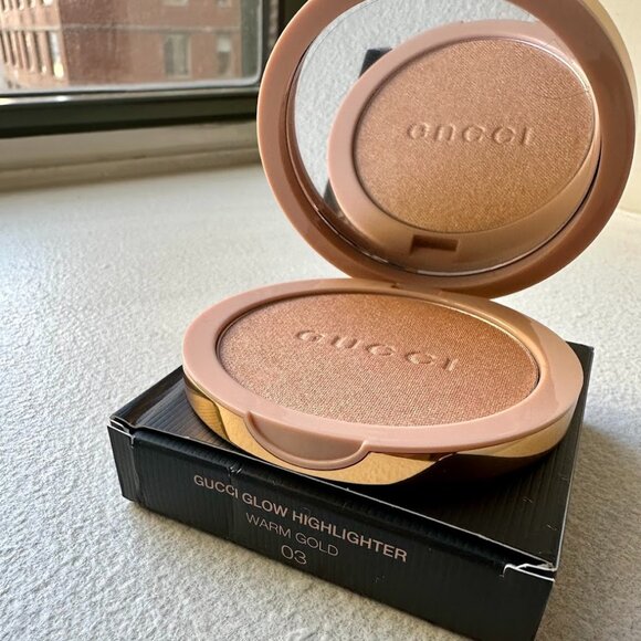 NEW Gucci Glow Powder Gel Highlighter - Warm Gold - Picture 7 of 7